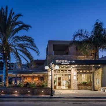 Elotis Suites